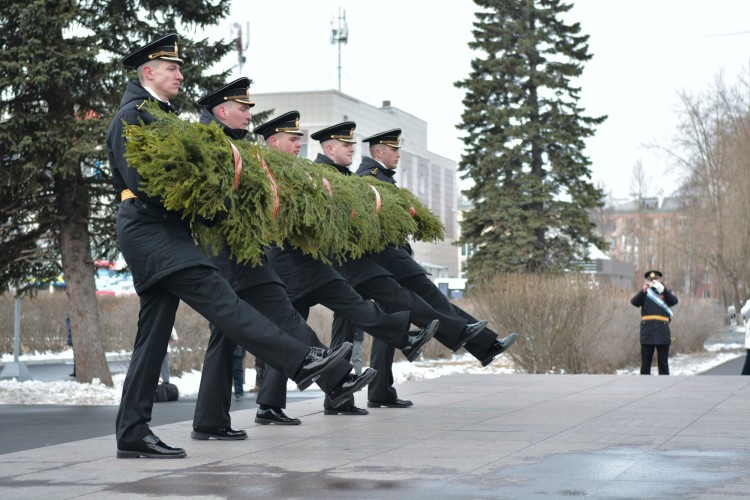 В Северодвинске возложили цветы ко Дню Победы